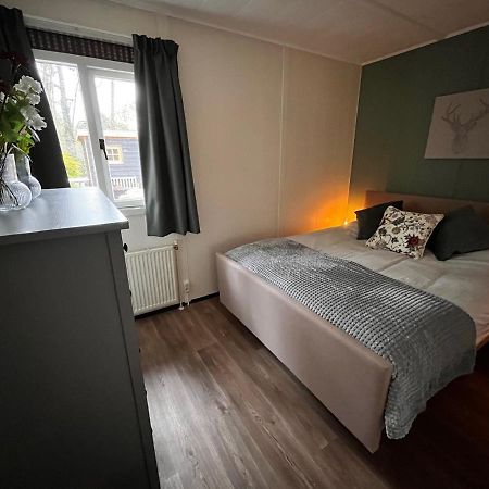 Fijne plek met eigen bos 2000m2 en GRATIS linnen en handdoeken!! Denekamp Buitenkant foto